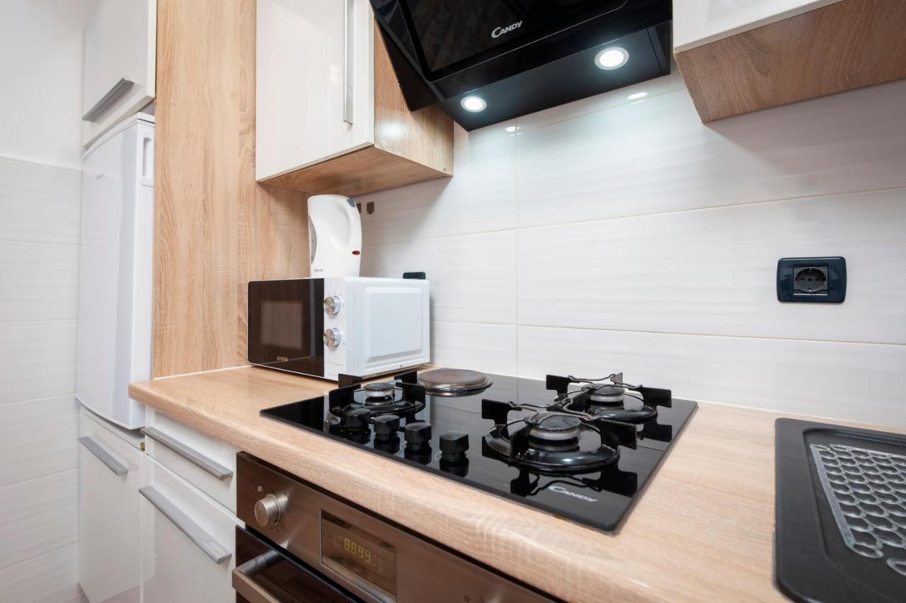 No&Ma Apartment Ровин Екстериор снимка