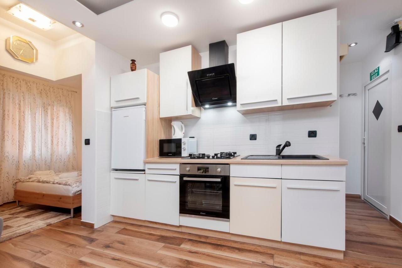 No&Ma Apartment Ровин Екстериор снимка